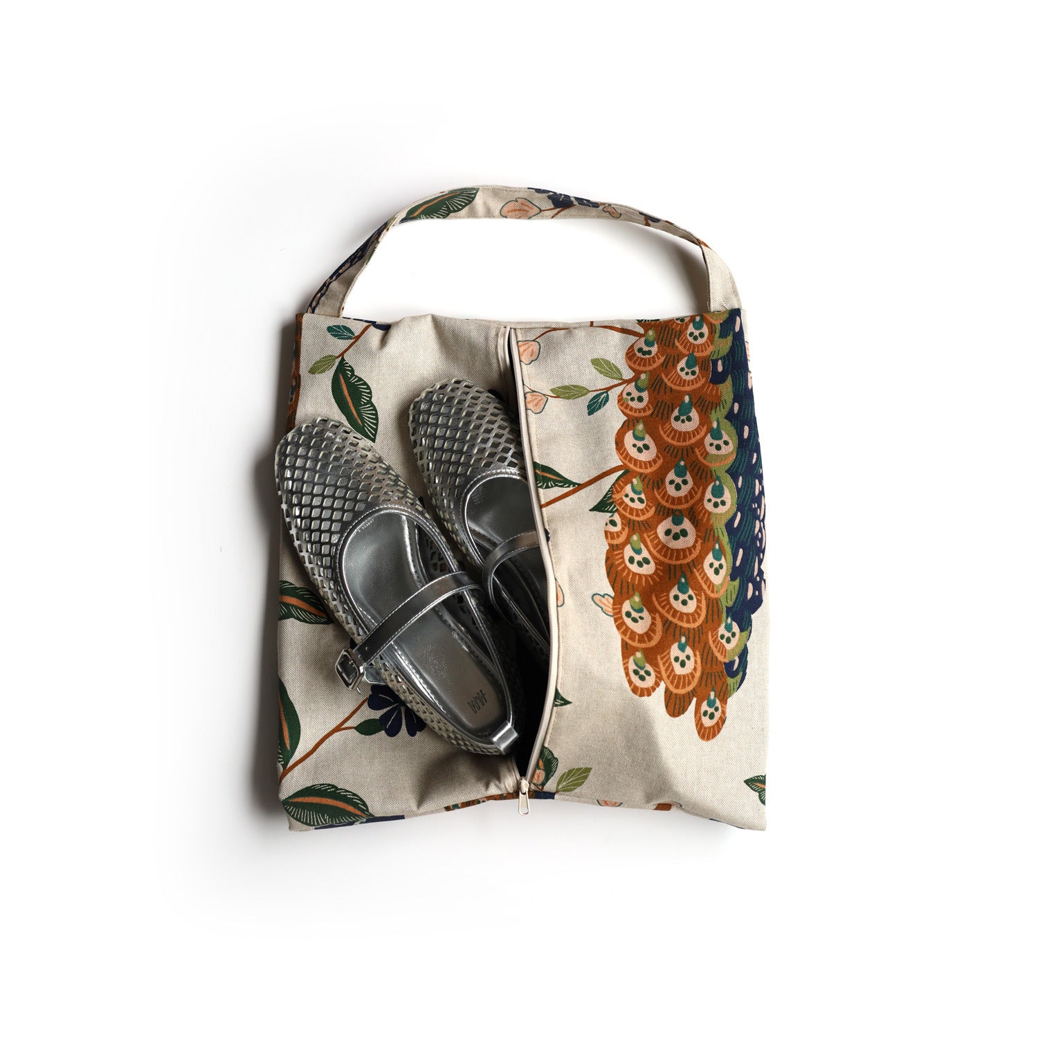Multifunctional shoe bag