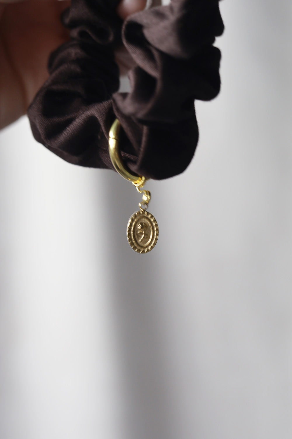 Mini scrunchie with charm