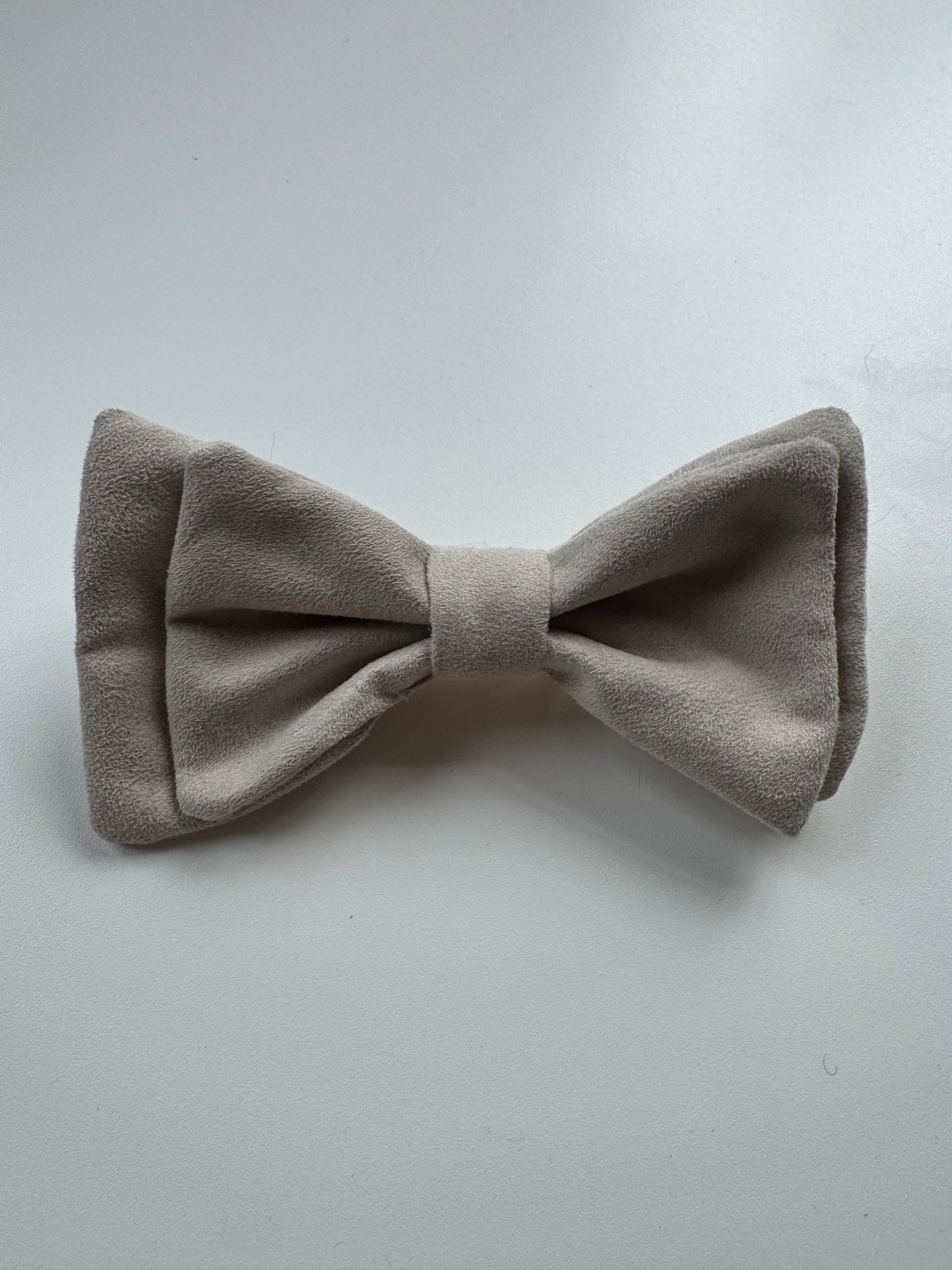 Échantillon - boucle en suède crème - gris