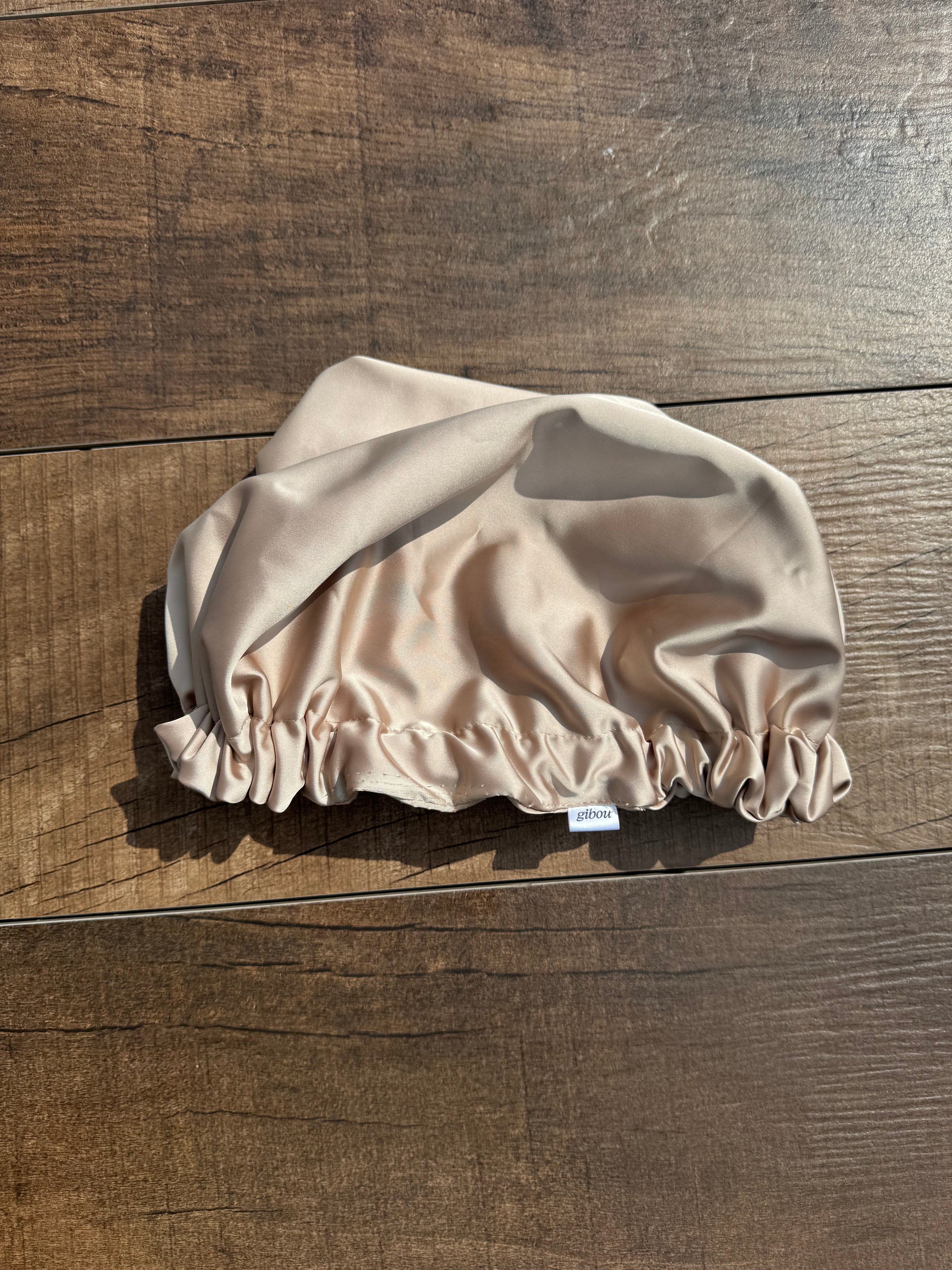 Imparfait - Bonnet de nuit en satin champagne
