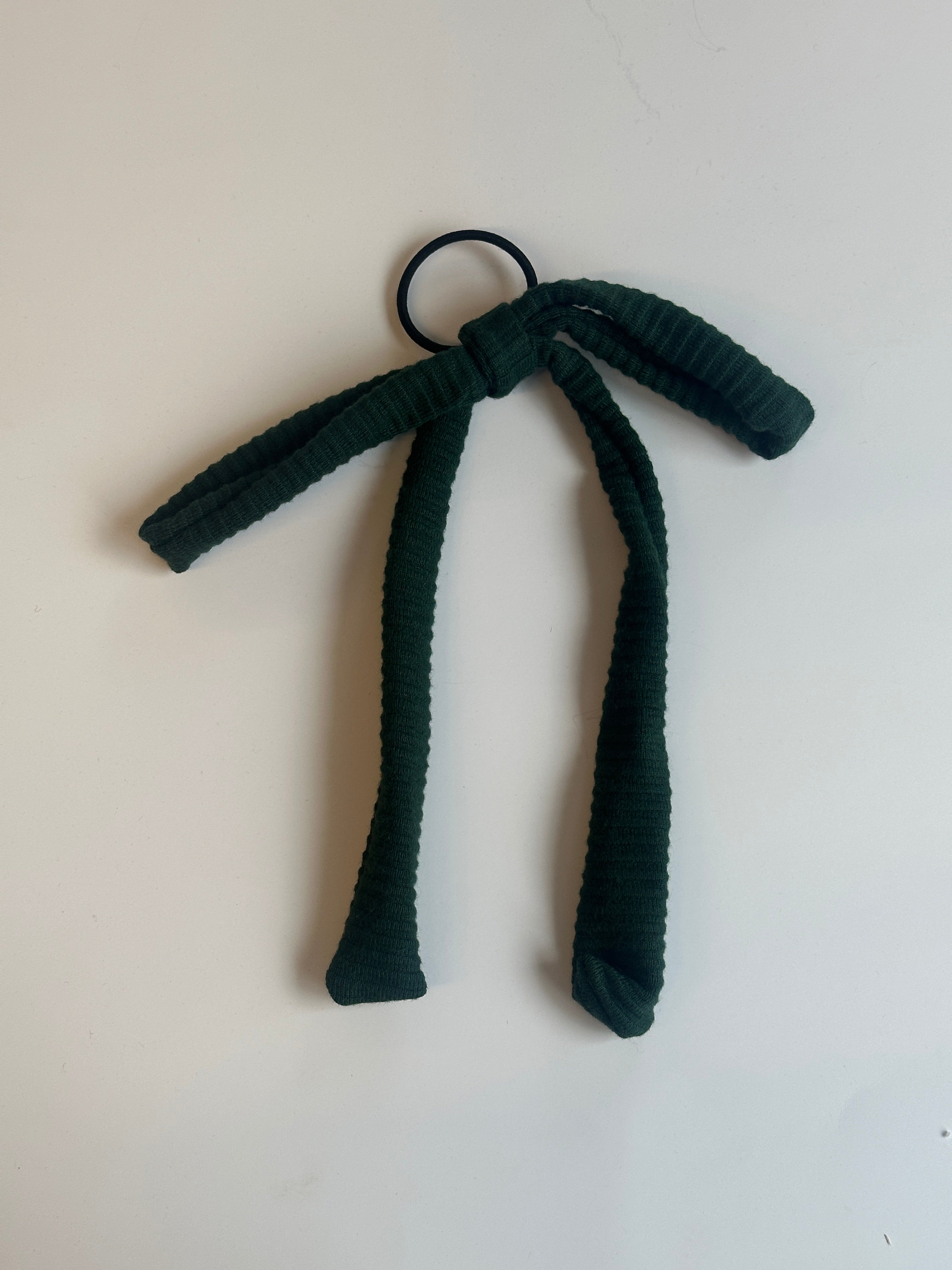 Loop on elastic with revalued fabrics