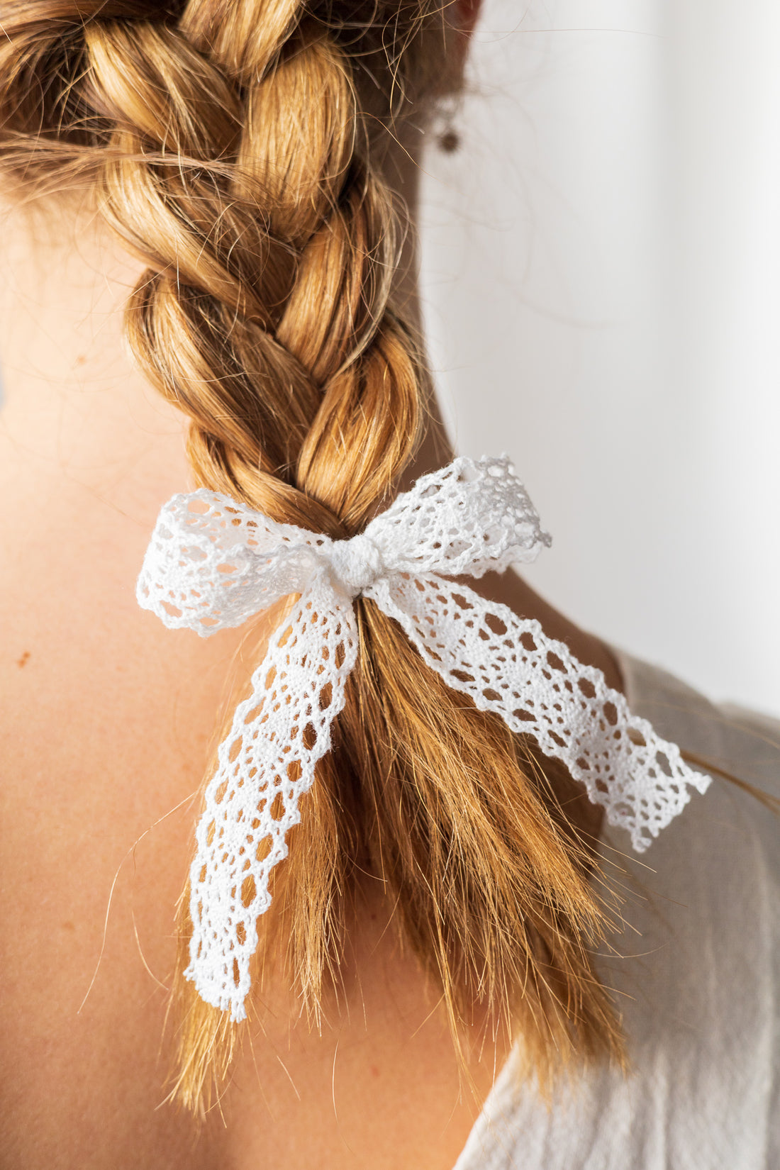 Cotton Lace Bow On Metal Hook