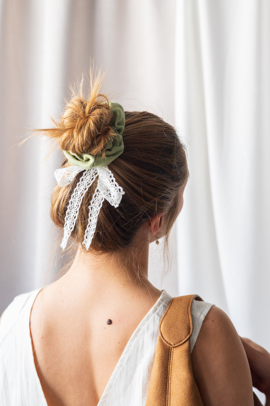 Linen Scrunchie With Lace Bow