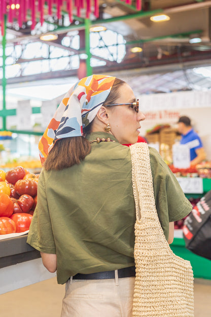 Multifunctional scarf