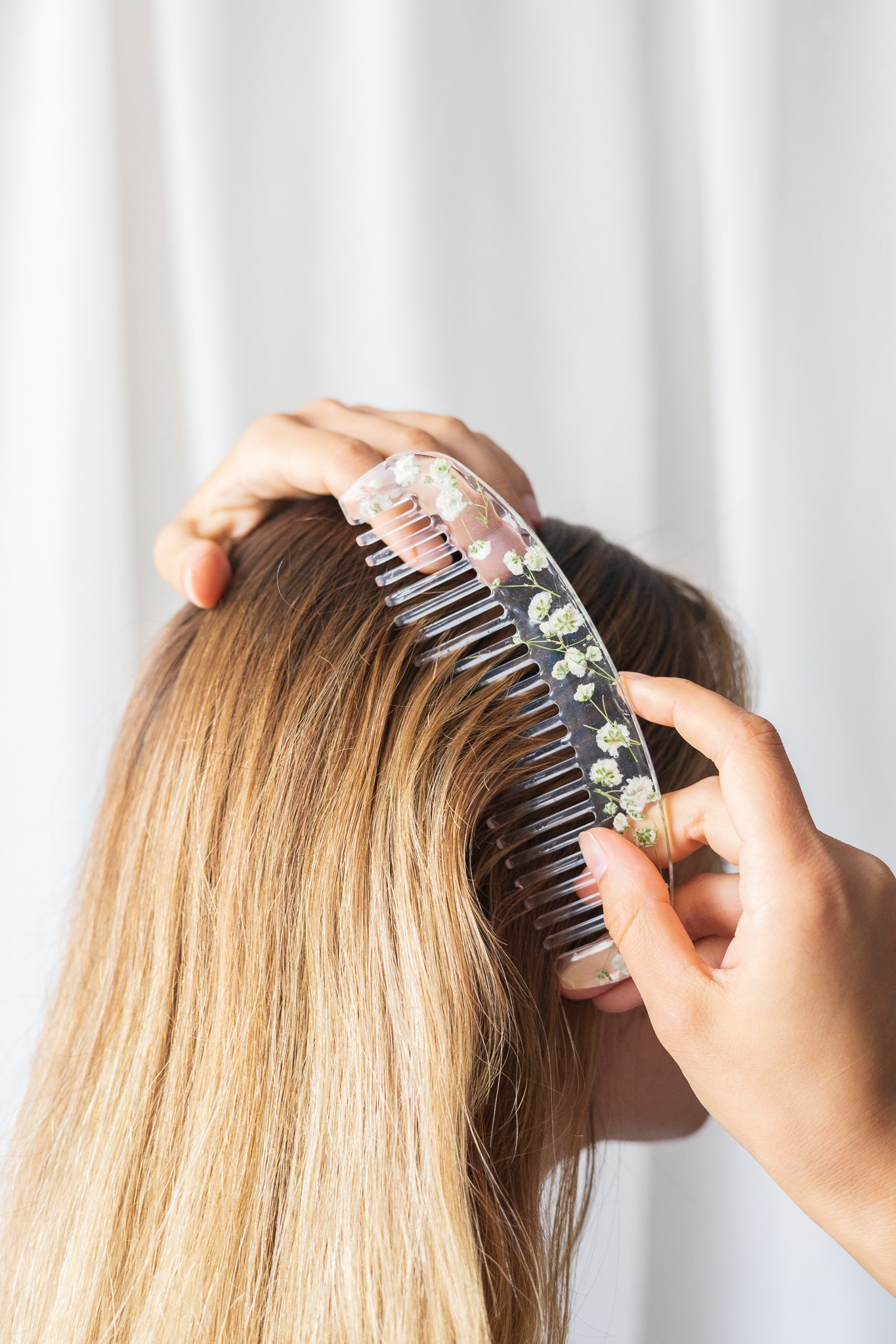 White Dried Flower Hair Comb