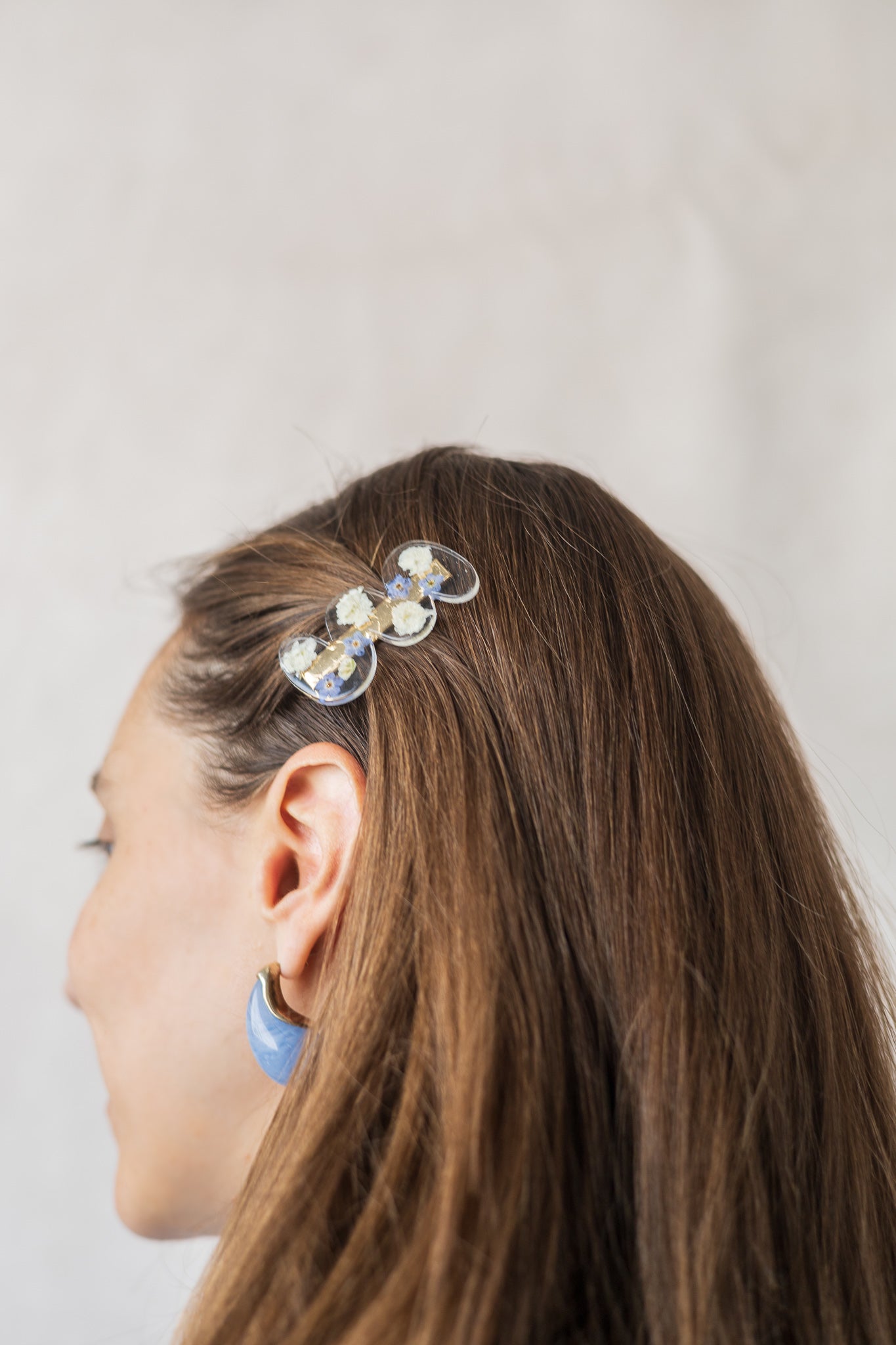 Barrette ondulée avec fleurs séchées
