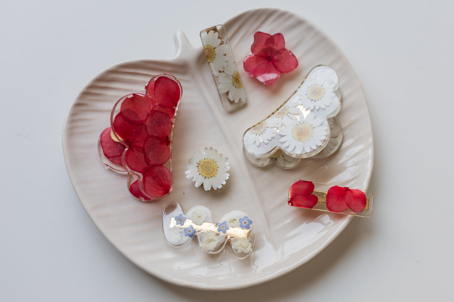 Barrette ondulée avec fleurs séchées