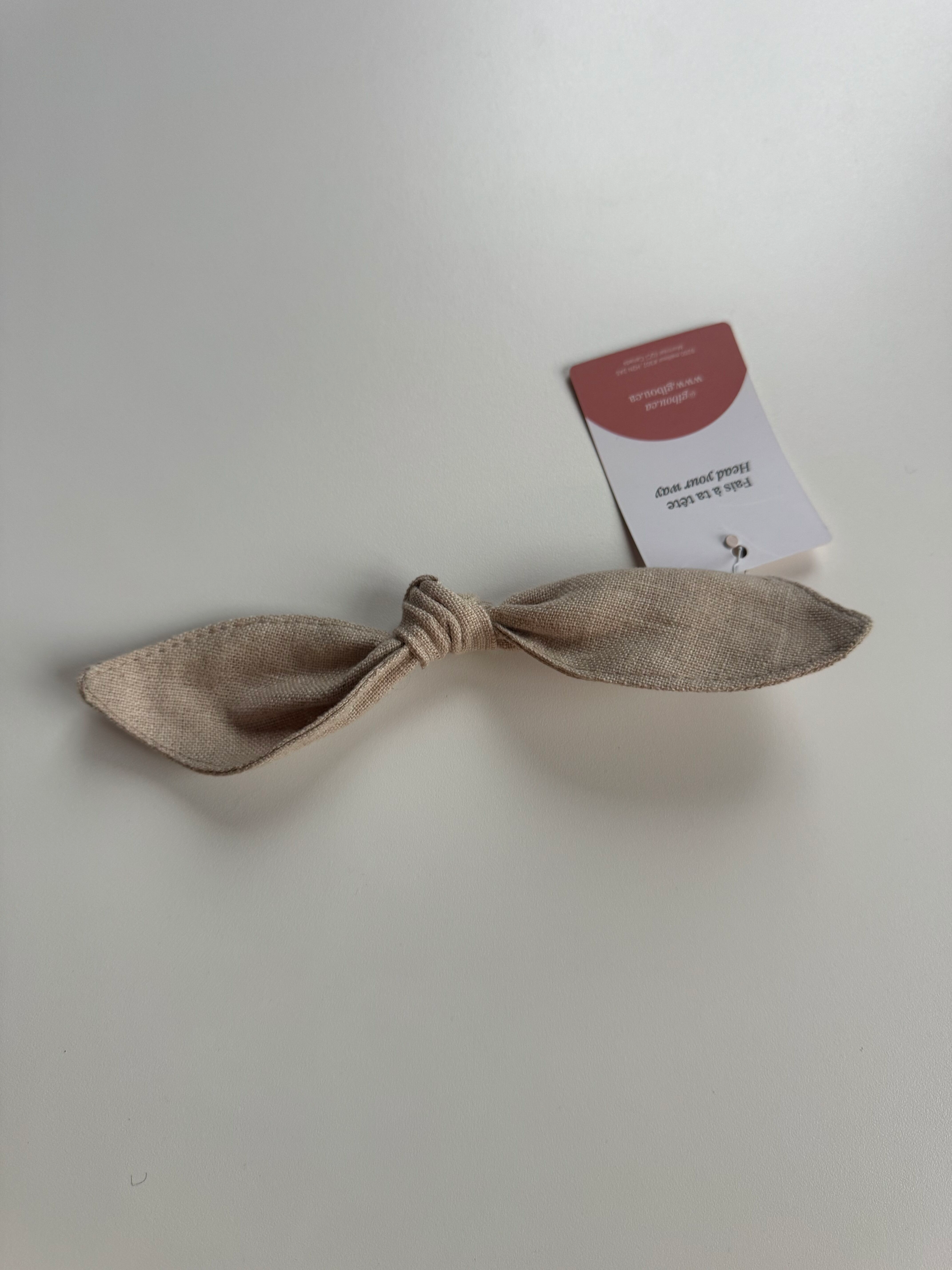 Sample - Faux leather curly hair clip