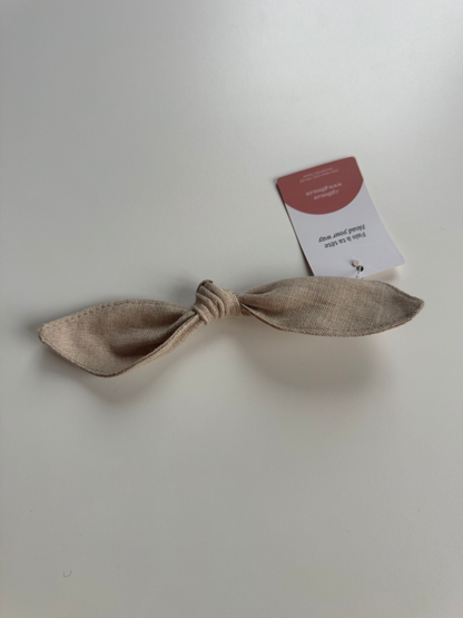 Sample - Faux leather curly hair clip