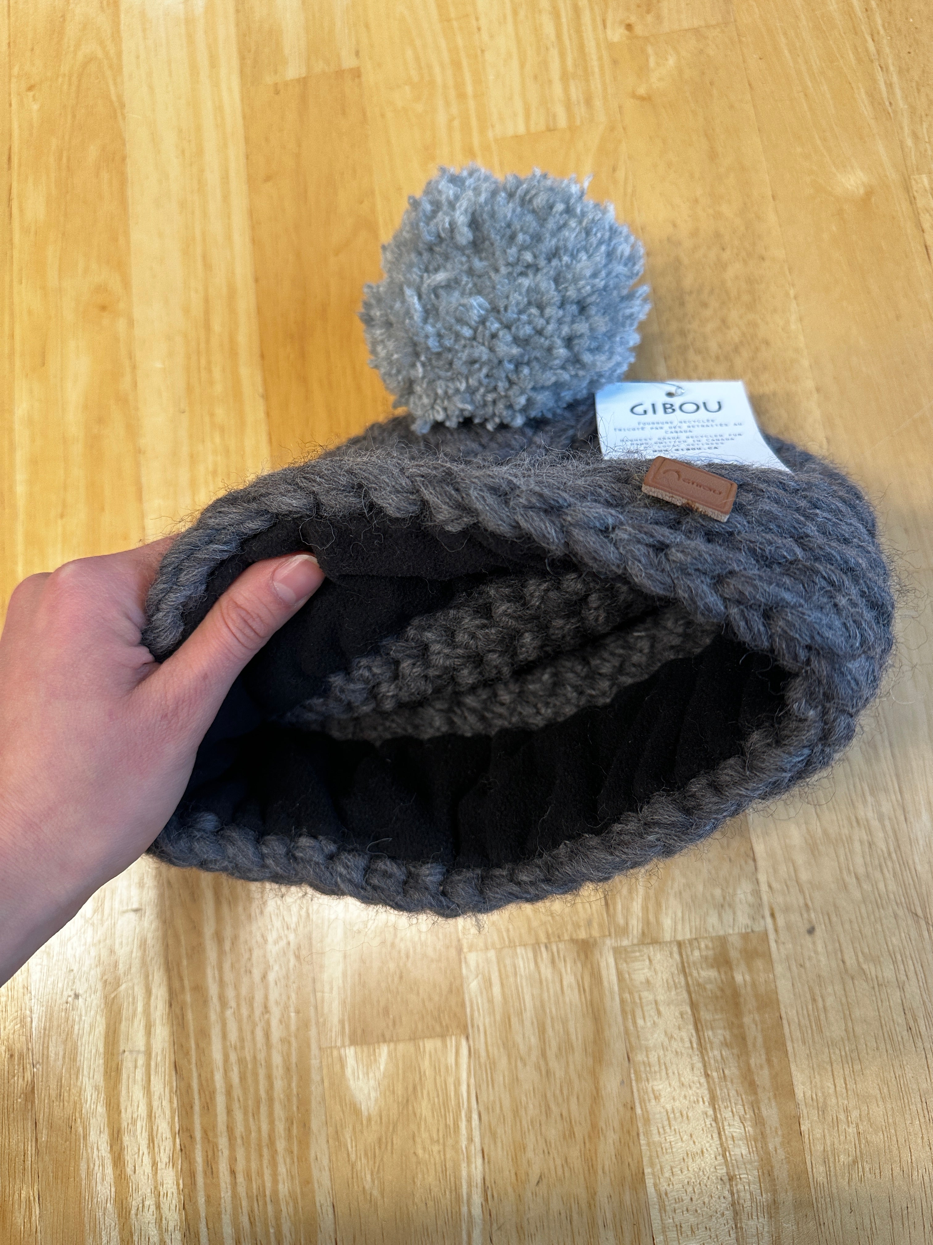 Échantillon - Tuque classique tricotée 2 tons