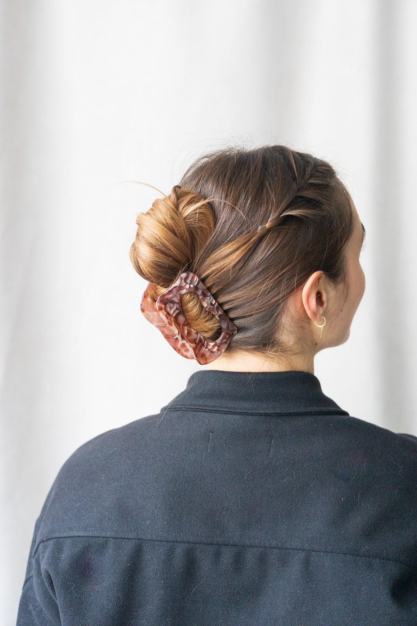 Ludi acetate hair clip