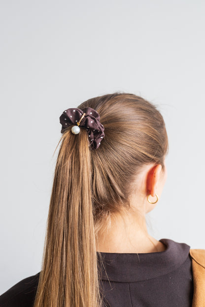 Mini scrunchie with charm