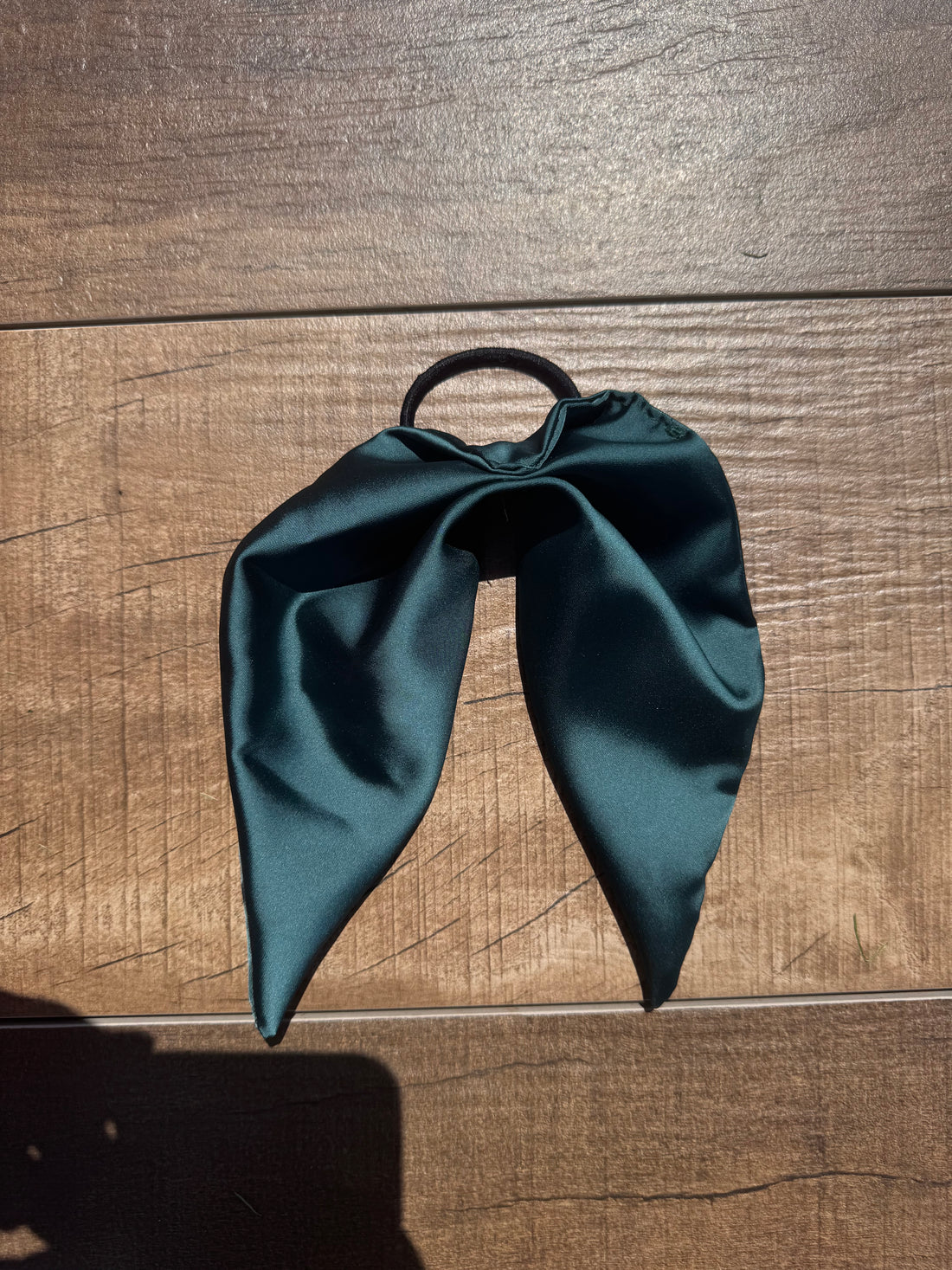 Échantillon - Couette pincée en satin émeraude