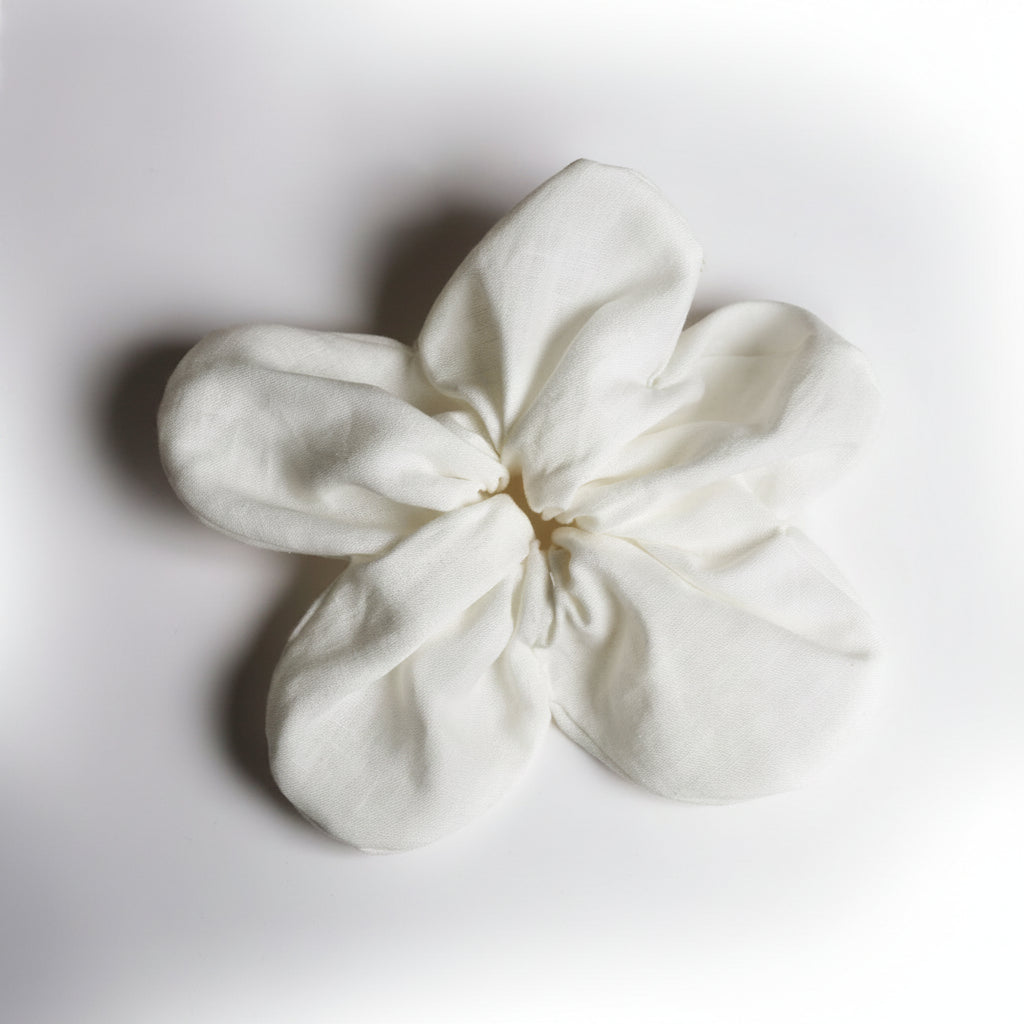 Flower-shaped scrunchie
