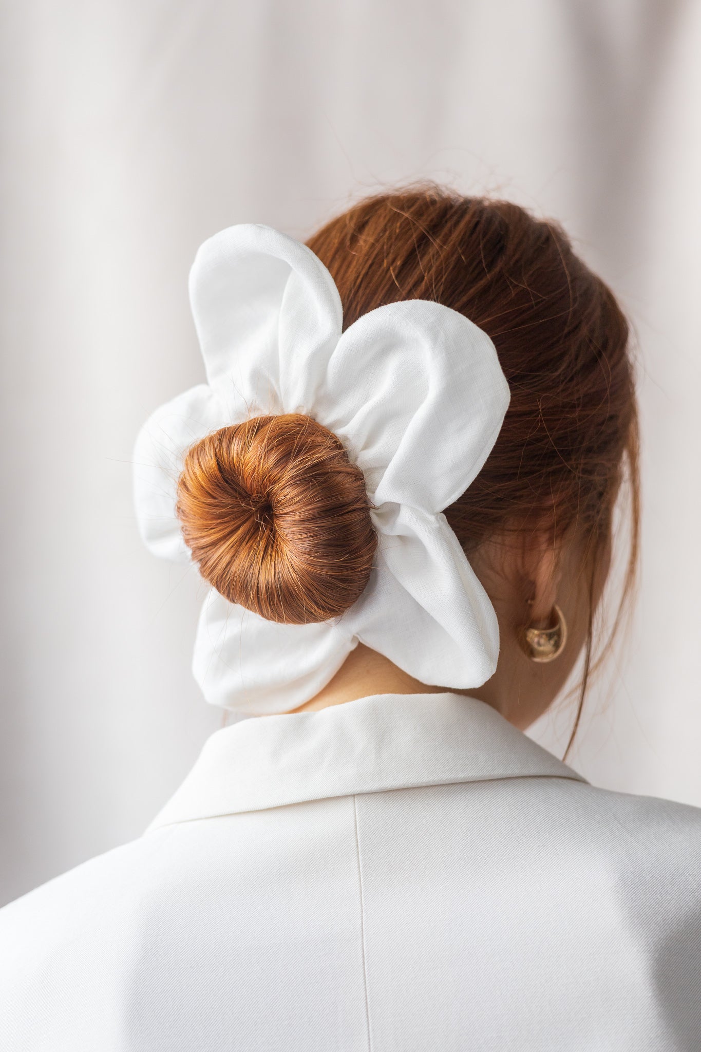 Flower-shaped scrunchie