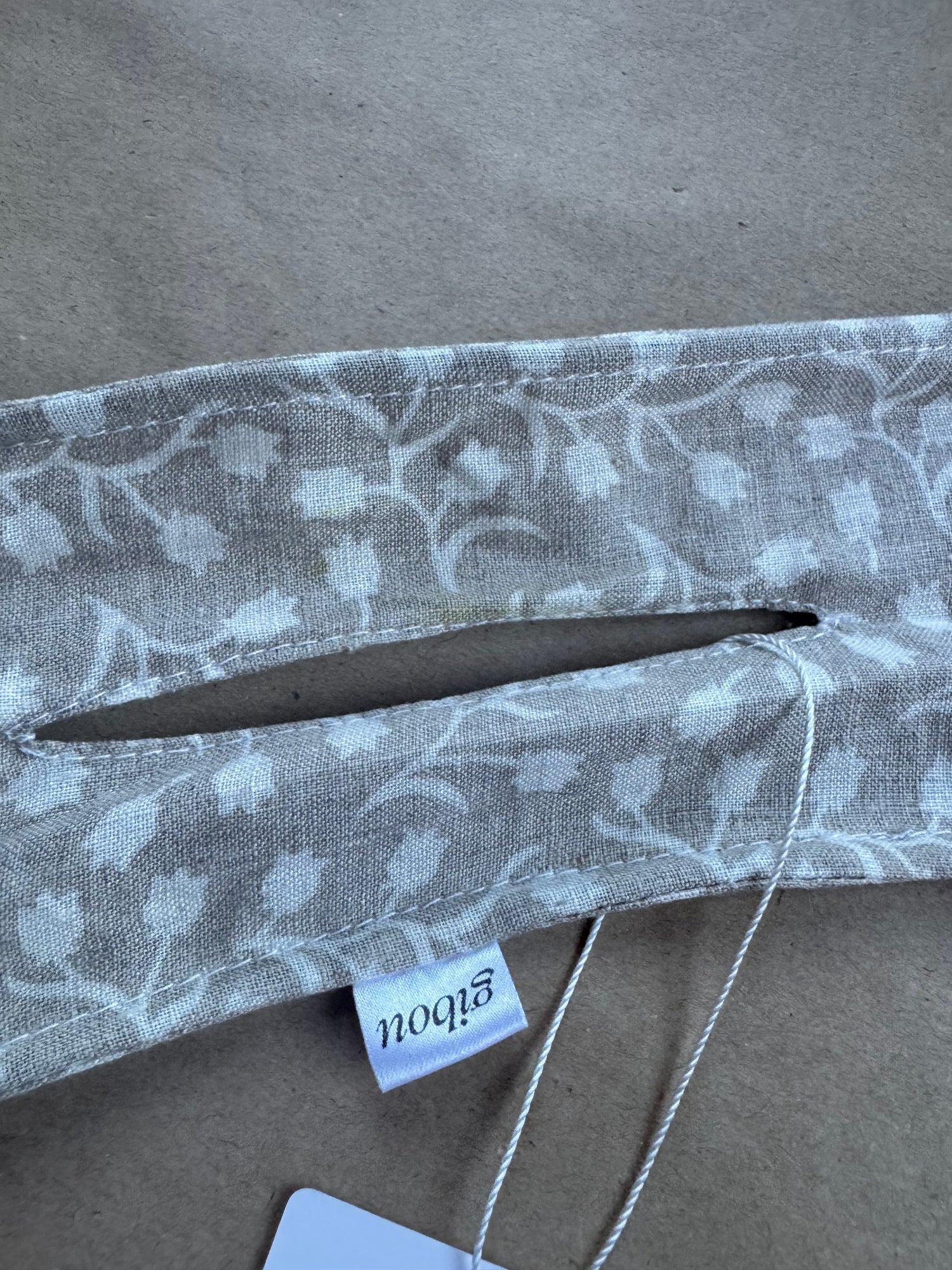 Imparfait - Chignon floral beige