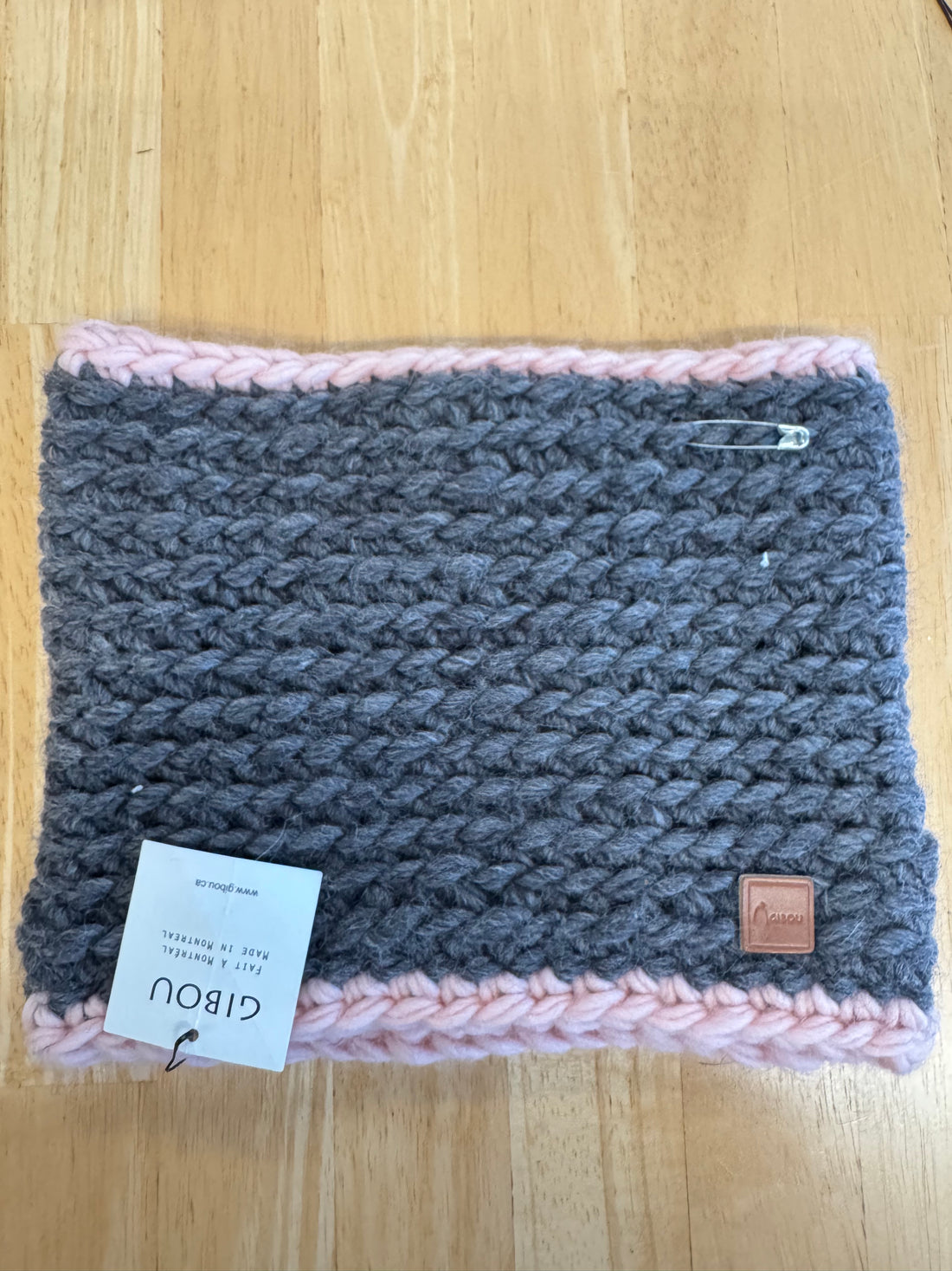 Échantillon - Cache-cou tricoté à la main