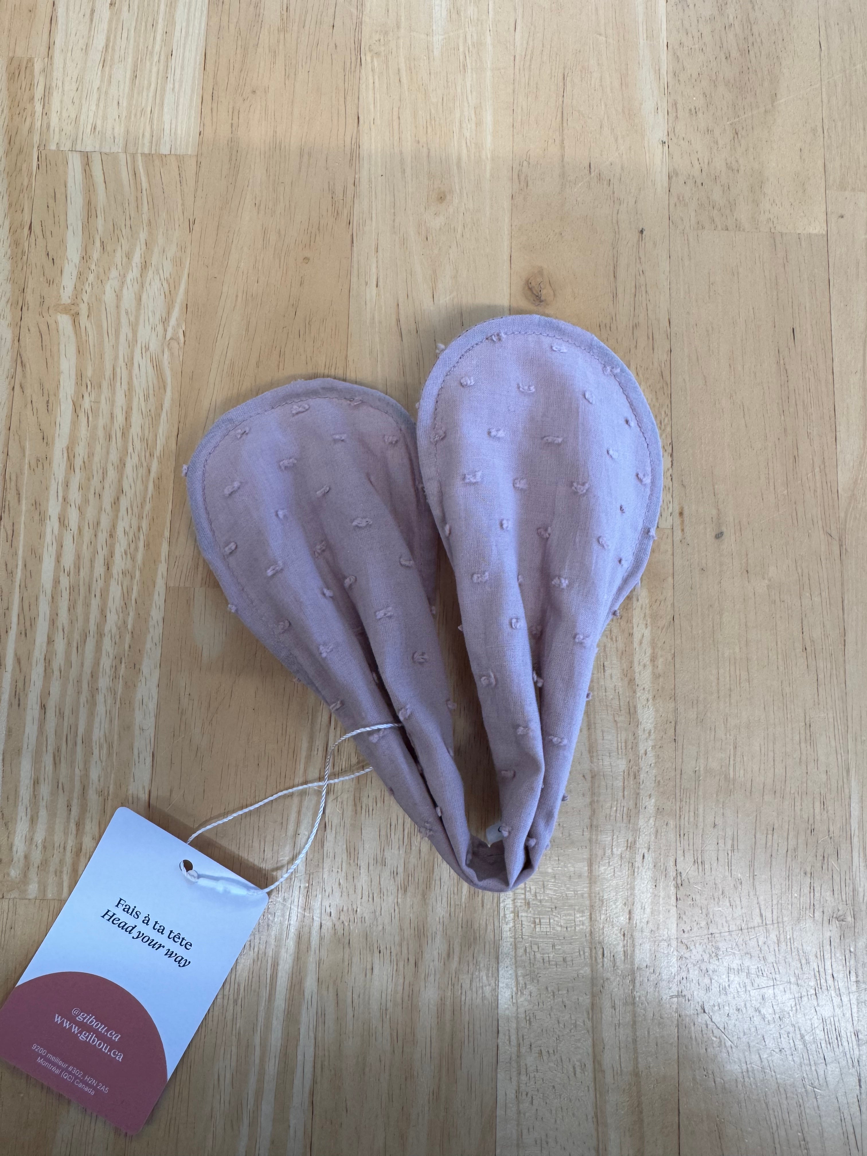 Imparfait - chignon vieux rose avec petite tache