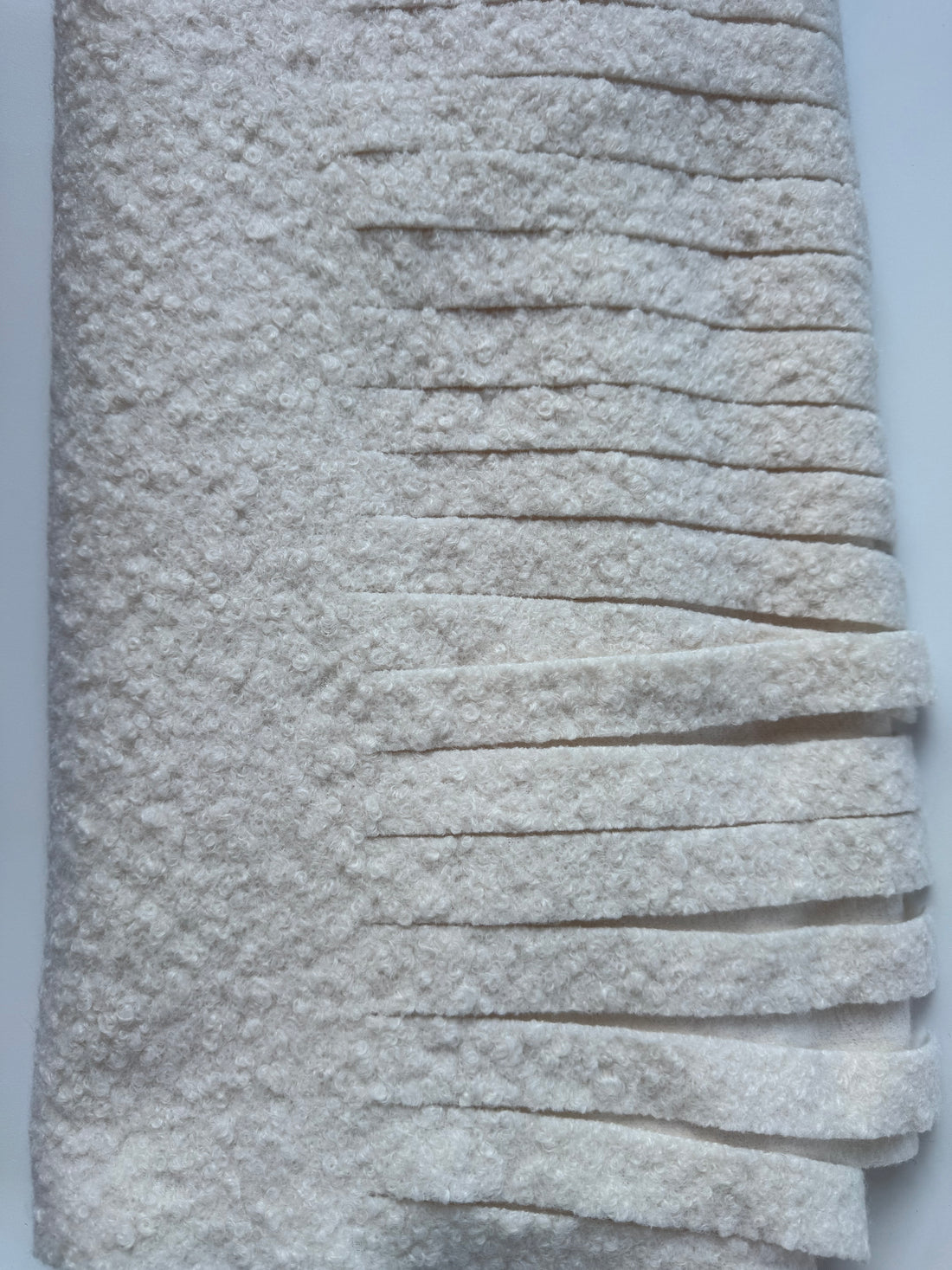 Imparfait - Foulard crème avec trou