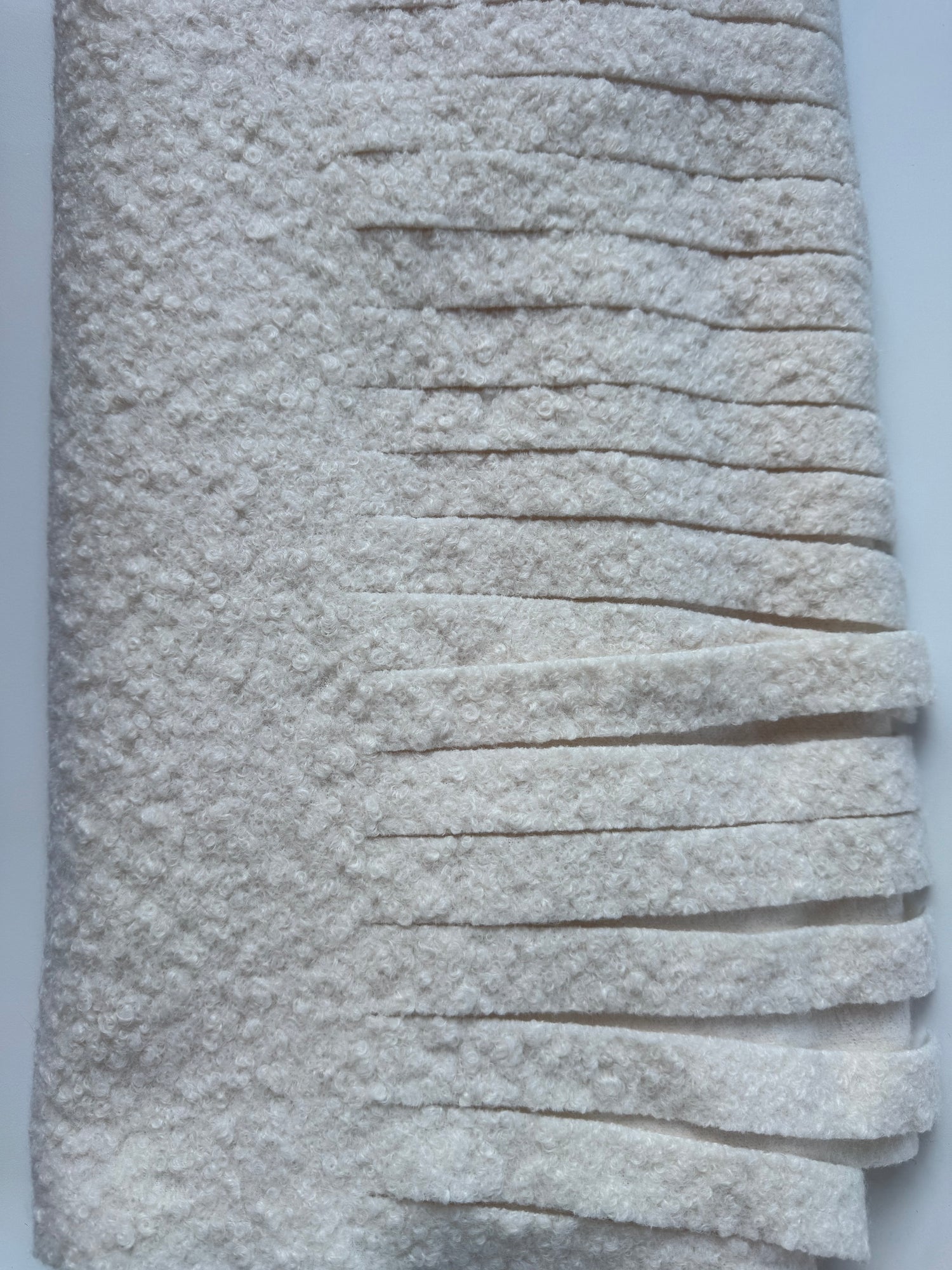 Imparfait - Foulard crème avec trou