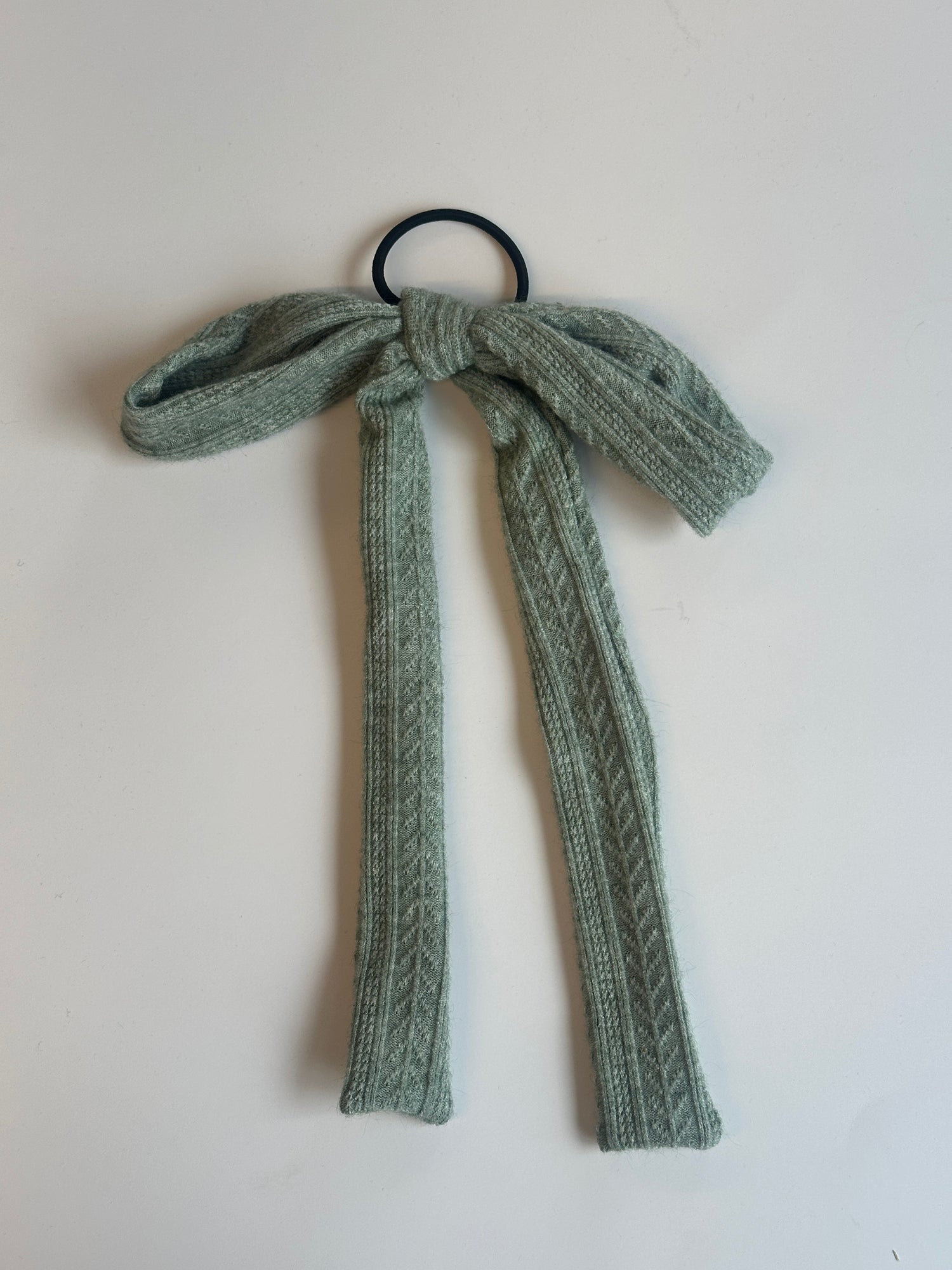 Loop on elastic with revalued fabrics