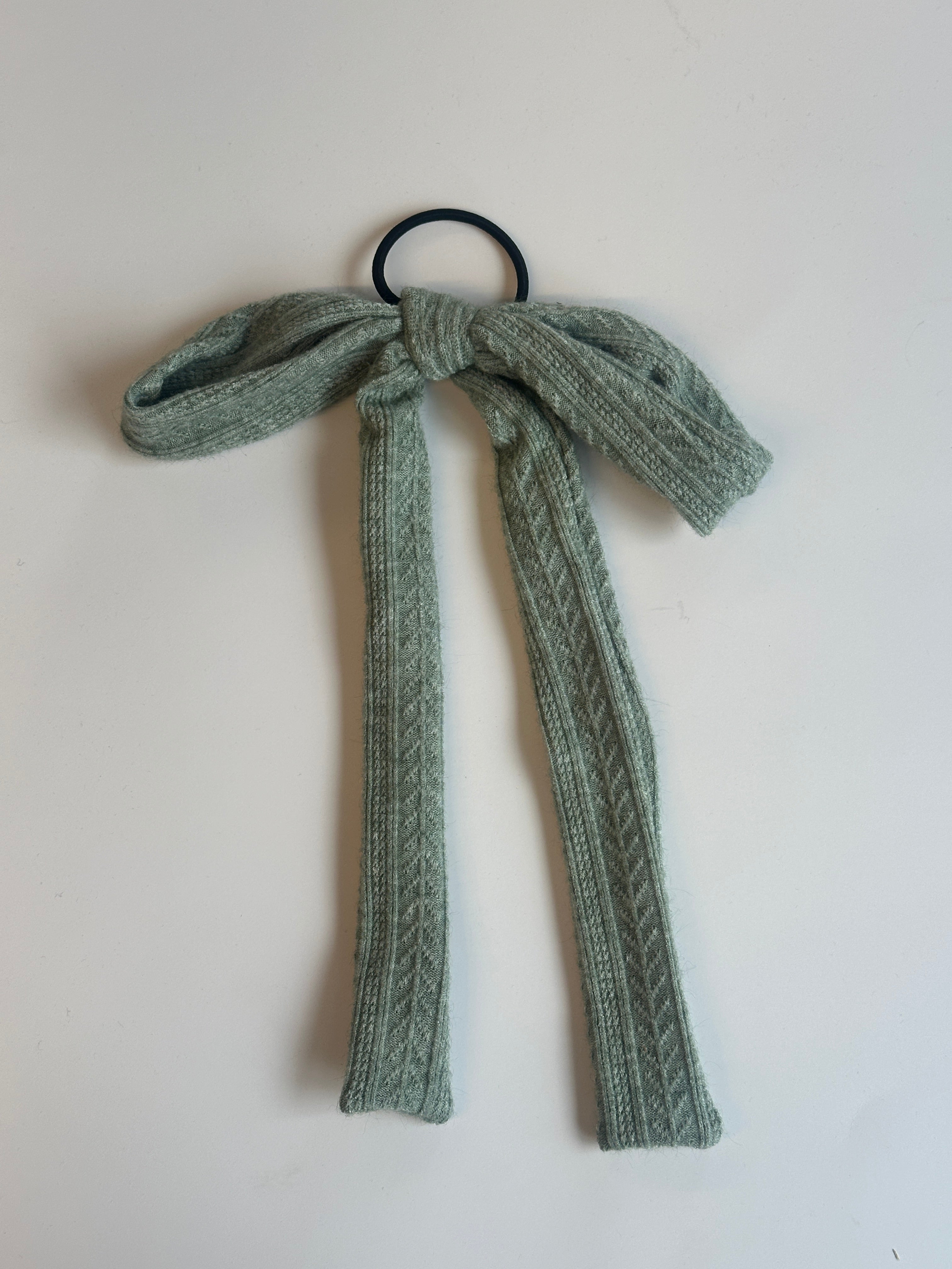 Loop on elastic with revalued fabrics