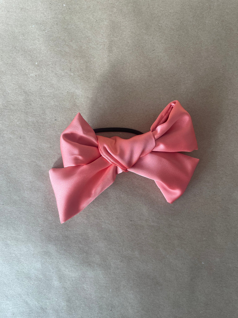 Échantillon - La boucle à cheveux en satin / Sample - The Hair Bow Satiny